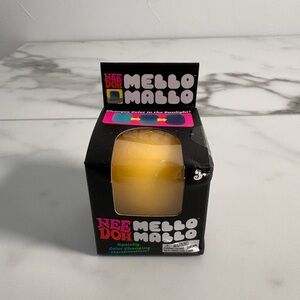 NeeDoh Mello Mallo Color Changing Squishy PEACH